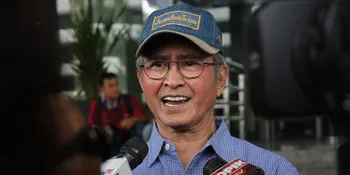 Protes Kasus Raffi, Pong Hardjatmo Bawa Spanduk ke BNN