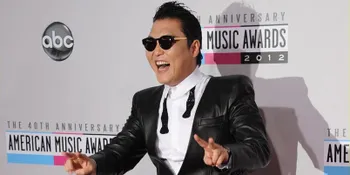 PSY Ungkap Kabar Buruk Tentang 'Kembarannya'