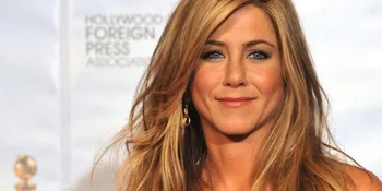 Pukul Meja, Jennifer Aniston Tunjukkan Sisi Liarnya
