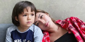 Punya Anak yang Cerdas dan Kuat, Jessica Iskandar Bersyukur Jadi Ibu El Barack Alexander