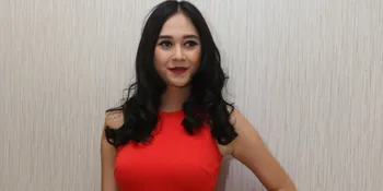 Punya Tubuh Seksi, Aura Kasih Risih Kalo Ditatap