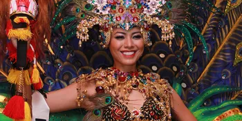 Puteri Indonesia Peringati Sumpah Pemuda di Moscow