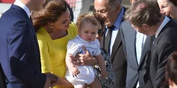 Putra Kate Middleton Diabadikan Dalam Bentuk Bunga