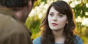 Putrinya Belum Genap 2 Tahun, Zooey Deschanel Sudah Hamil Lagi