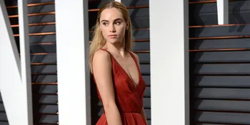 Putus Dari Bradley Cooper, Inikah Pacar Baru Suki Waterhouse?