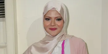 Putuskan Berhijab, Inikah Keajaiban Yang Dirasakan Terry Fatiah?