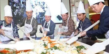 Raditya Dika Suka Masak, Suka Makanan Korea atau Indonesia Nih?