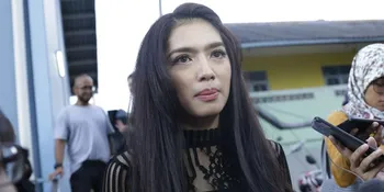 Rambah Dunia Politik, Angel Karamoy Bantah Anggapan Artis Nyaleg Karena Nggak Laku