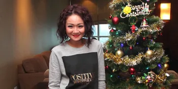 Rambut Dipotong Pendek, Cici Panda Nangis Galau