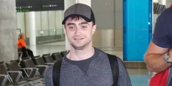 Pakai Rambut Orang Mati, Daniel Radcliffe Mirip Kurt Cobain?