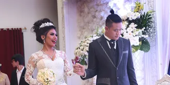 Randi Repvblik Sedih Ibu Mertua Tidak Ada di Pelaminan