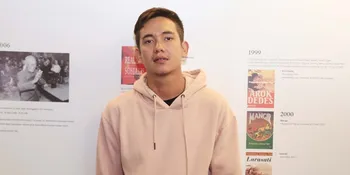 Rangkul Pinggang Hingga Kembaran Warna Rambut, Inikah Pacar Baru Adipati Dolken?