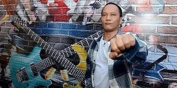 Rapper Iwa K Sering Cari Sneakers Sopan Untuk ke Kondangan