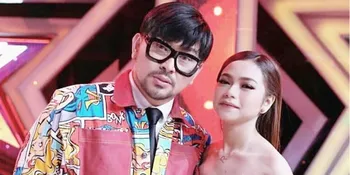 Rara Dapat Hadiah Spesial Kalung Emas Inisial R dari Caren Delano