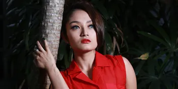 Rasa Sakit Tak Halangi Siti Badriah Untuk Tetap Eksis