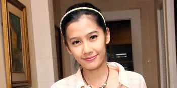 Rasti Beberkan Barang Bukti, Eza Gionino Bawa Alat Bukti