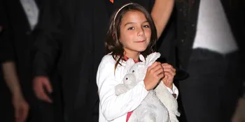 Rayakan Ultah Bareng Katie Holmes, Suri Tak Ditemani Tom Cruise