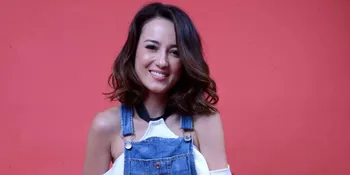 Rayakan Ultah di Bali, Julie Estelle Genggam Mesra Tangan David Tjiptobiantoro