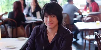 Rayakan Ultah ke-30, Kevin Aprilio Turun ke Jalan Bagi-Bagi Ratusan Masker Kain