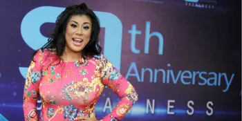 Regina Ivanova Malu Akui Telah Nonton 'FIFTY SHADES' di Singapura