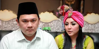 Regina Murka Gara-Gara Farhat Kumpul Kebo Dengan Wanita Lain?