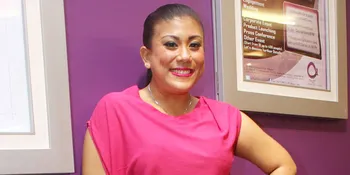 Rejeki Lancar, Regina Idol Belanja Kado Natal