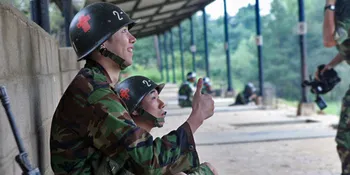 [Resensi Buku] Mengintip Perjalanan Wajib Militer Kim Heechul