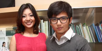 Resepsi, Nicky Tirta dan Liza Kenakan Gaun Seberat 5 Kg