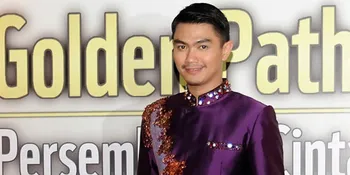 Resmi Jadi Ayah, Micky AFI Timang Sang Buah Hati Penuh Cinta
