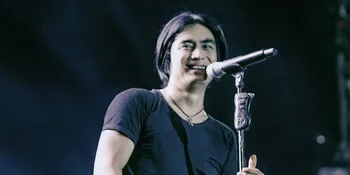 Resmi Nyaleg dari Cirebon, Charly Van Houten Minta Doa Restu