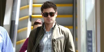 Resmi Pacaran, Zac Efron - Michele Rodriguez Ciuman di Pantai
