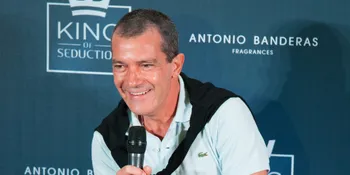 Resmi Pisah, Antonio Banderas Akui Masih Cinta Melanie Griffith