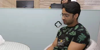 Resmi Punya Pacar, Kekasih Shaheer Orang India Atau Indonesia?