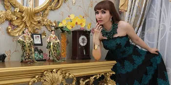 Retno Winingsih, Ibu Roro Fitria Yang Tak Suka Hidup Glamour?