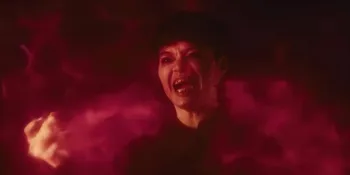Review HARUSNYA HORROR, Hantu Wibu Jadi Konten Kreator dan Jatuh Cinta