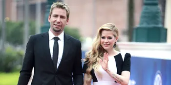 [Review] Suami Avril Lavigne Jadi Tua di Klip 'Let Me Go'