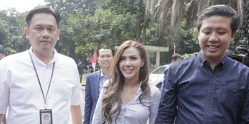 Rey Utami - Pablo Benua Sudah Copot Farhat Abbas Sebagai Pengacara