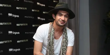 Reza Rahadian Buka Suara Soal Perannya di 'HALFWORLDS 2'