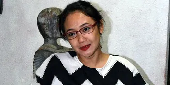 Rheina Ipeh Menghitung Hari Jelang Melahirkan