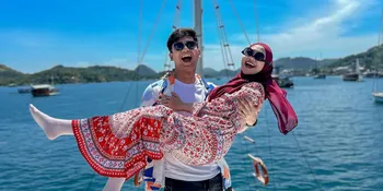 Ria Ricis Coba Ngomong dalam Air, Netizen: Cuma Dengar 'Hai Guys' Doang