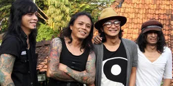 Rif: Surabaya, 10 Lagu Sudah Puas Belum?