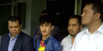 Rija Abbas Dikatai Banci Got Oleh Farhat Abbas