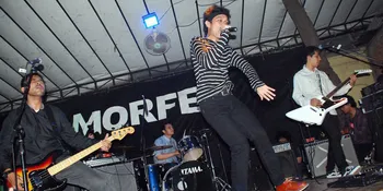 Rilis HEY, MAKAN TUH GITAR!, Morfem Gelar Showcase