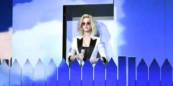 Rilis Video Klip Anyar, Katy Perry Kenakan Sepatu Dari Indonesia