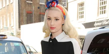Rilis Video Terbaru, Iggy Azalea Menggila Bareng Rita Ora