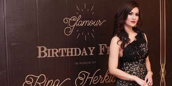 Rina Herkiamto, Kenakan Gaun Rancangan Desainer Miss Universe