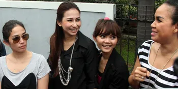 Rina Nose Bantah Hoki Karena Hidung