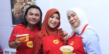 Rintis Usaha Bubur Goreng, Chacha Frederica Sediakan 4 Menu Istimewa