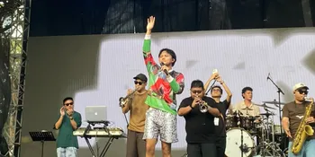 Rizky Febian Tampil Bercelana Pendek, Bius Penonton The Sounds Project Vol. 9 Nyanyi Bareng