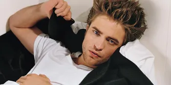 Robert Pattinson Dinobatkan Jadi Pria Terseksi